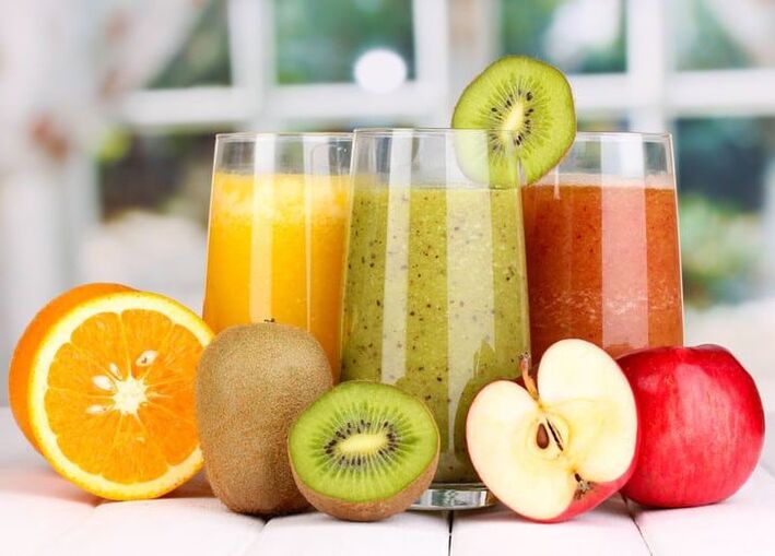 Natural juices for varicose veins on the legs will strengthen blood vessels and reduce the risk of blood clots